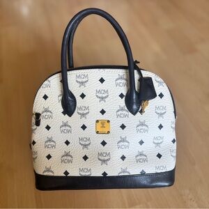 MCM - VINTAGE - Munchen Germany Monogrammed Design Handmade Shoulder Bag